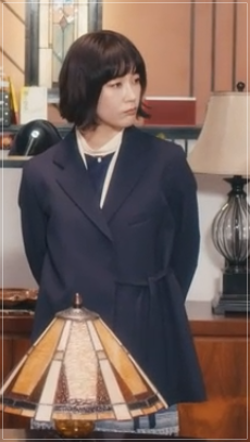 QUEEN[10話]水川あさみのドラマのファッション！指輪にコートやバッグw8